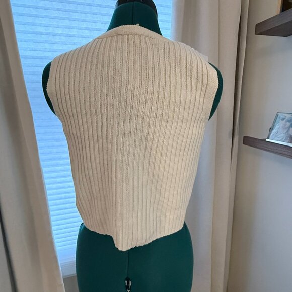 Ribbed Knit Tie-Front Sweater Vest Top – Cream - Picture 2 of 2